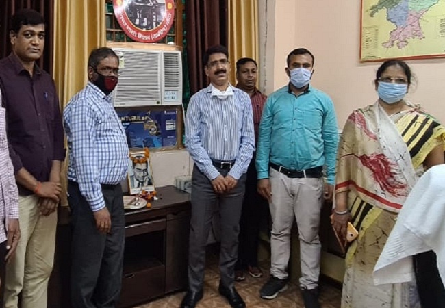 Statistics Day celebrated in office of Earth and Number Officer in Banda