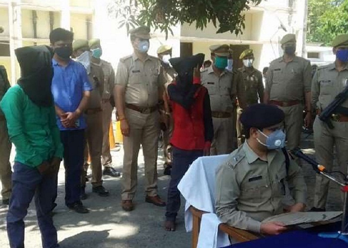 Two brothers arrested for threatening to blow up Chief Minister's residence and 50 buildings