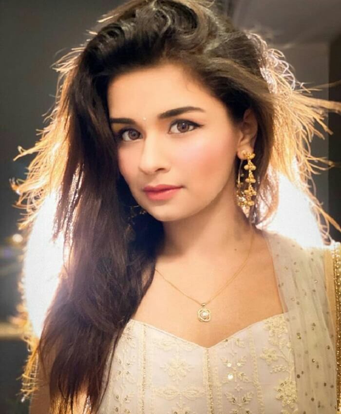 Aladdin fame actress Avneet Kaur left show with an emotional note