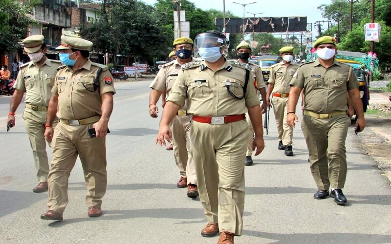 Banda DIG Deepak Kumar said, strict action against negligents in mask-social distancing