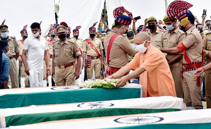 CM Yogi paid tribute to martyrs, said martyrdom will not go in vain