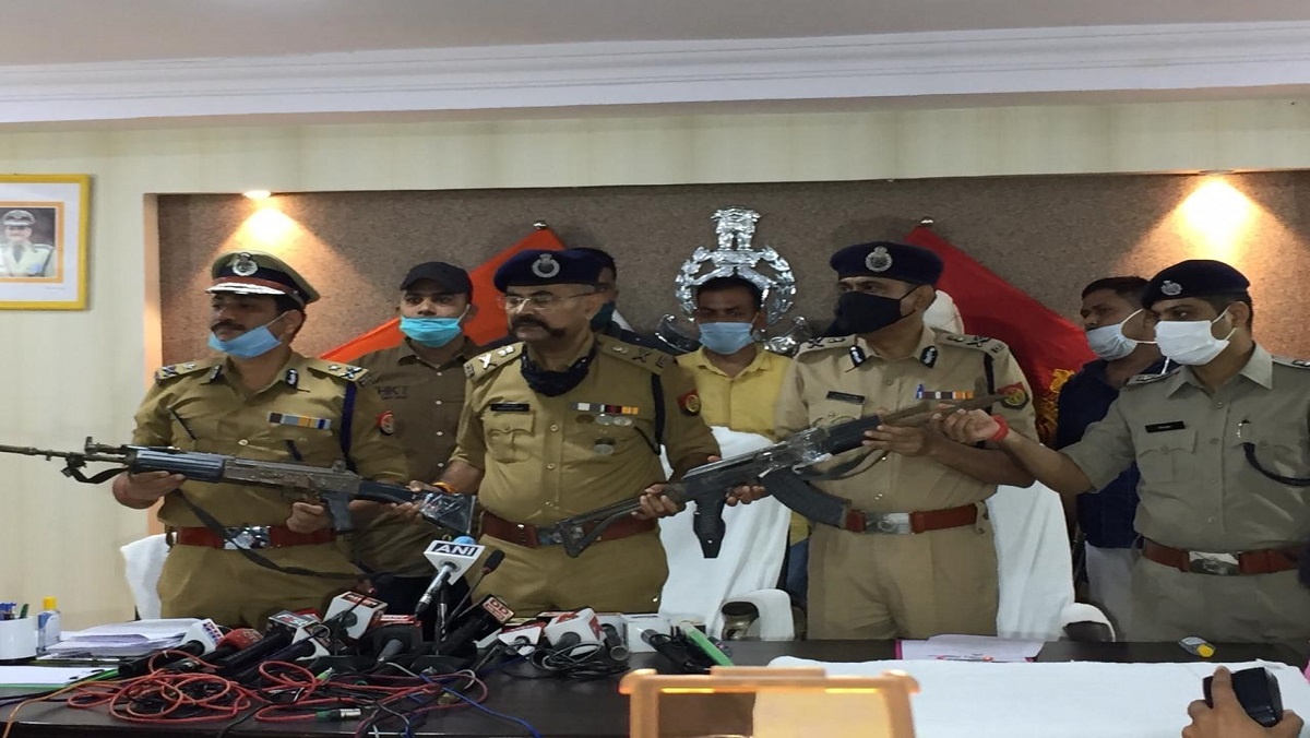 Police found AK-47 from the house of crook Vikas Dubey and one criminal arrested, ADG Law and Order Press in Kanpur