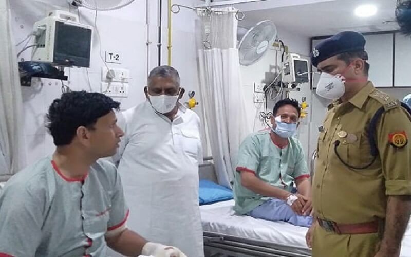 Police team attacked in Kanpur, 8 policemen including 1 CO, 3 inspectors martyred