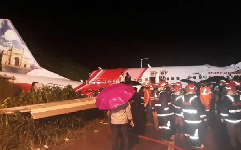 Air India plane slips on runway in Kerala, 119 including pilots killed