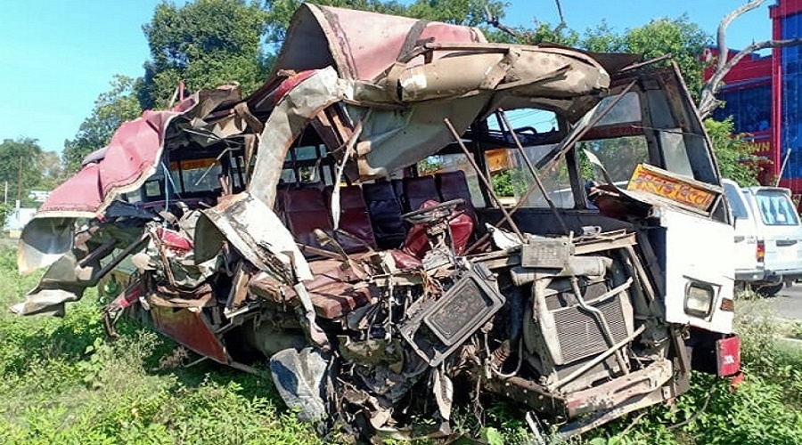 Lucknow big accident of two roadways bus 6 kiiled-8injured