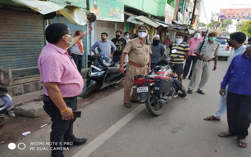 Banda: City magistrate arrested shops in lockdown, open FIR under police's nose