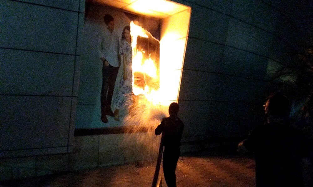 Big Breaking Kanpur: Late night fire in Jade Square Mall at bada chauraha of city 