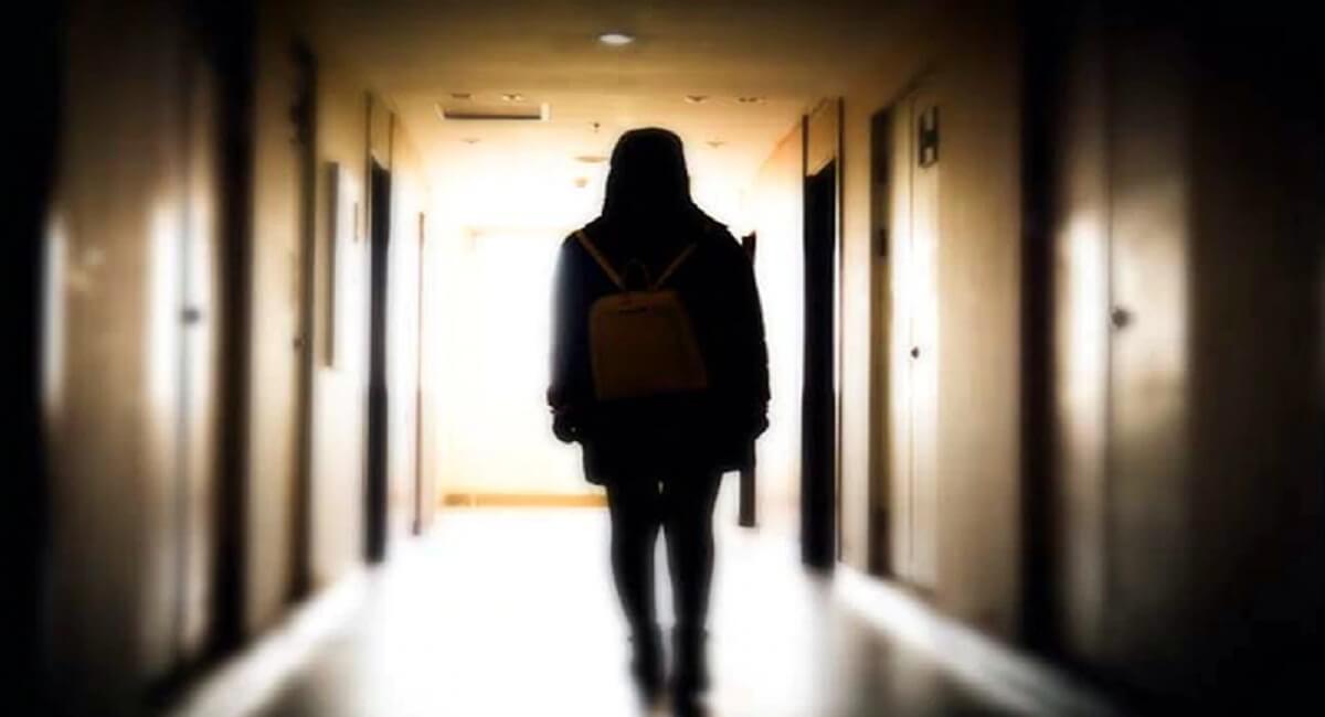 12-year-old girl wrote suicide, Reason "Cheating in love .."
