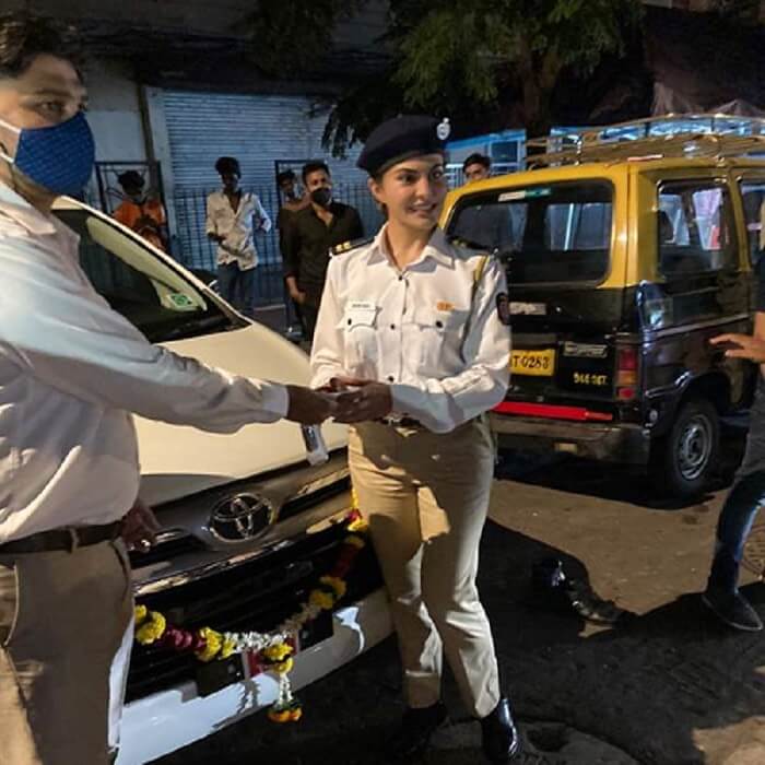 Bollywood actress Jacqueline Fernandez gifted car to her staff member