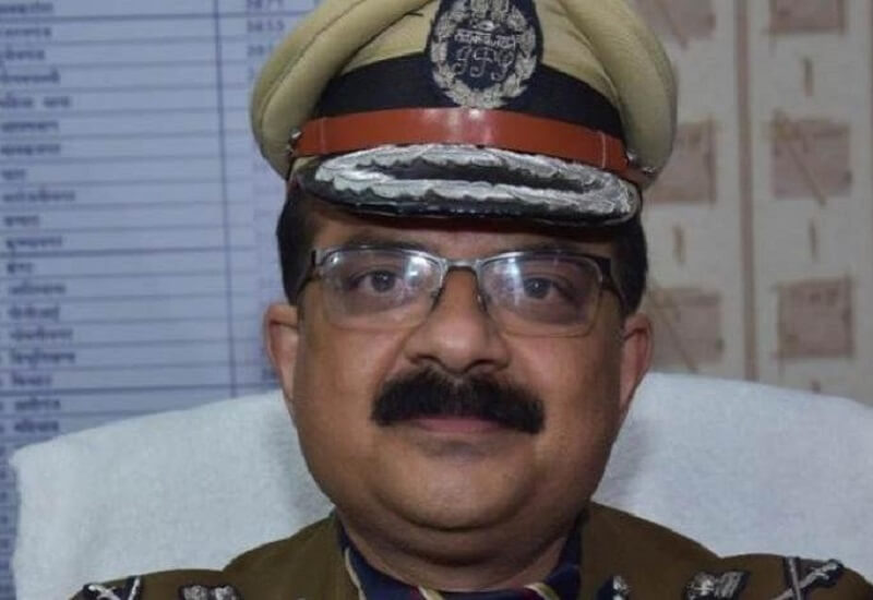 Lucknow Police Commissioner Sujit Pandey Corona positive with wife-son