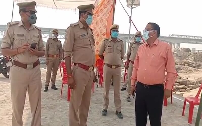 immersion-of-durga-idols-in-banda-amidst-pomp