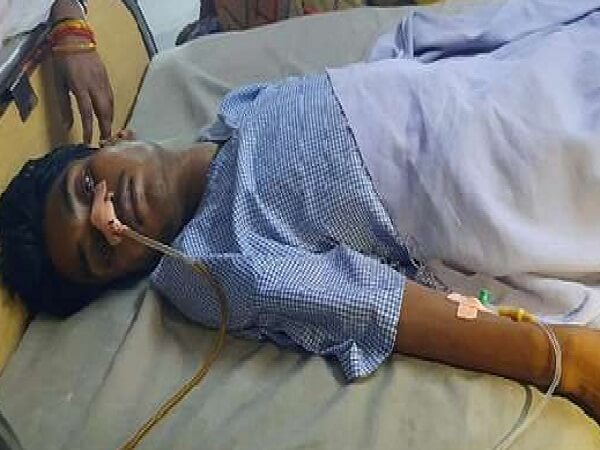in-unnao-operation-doctors-found-a-nail-bruising-from-stomach-of-a-young-man