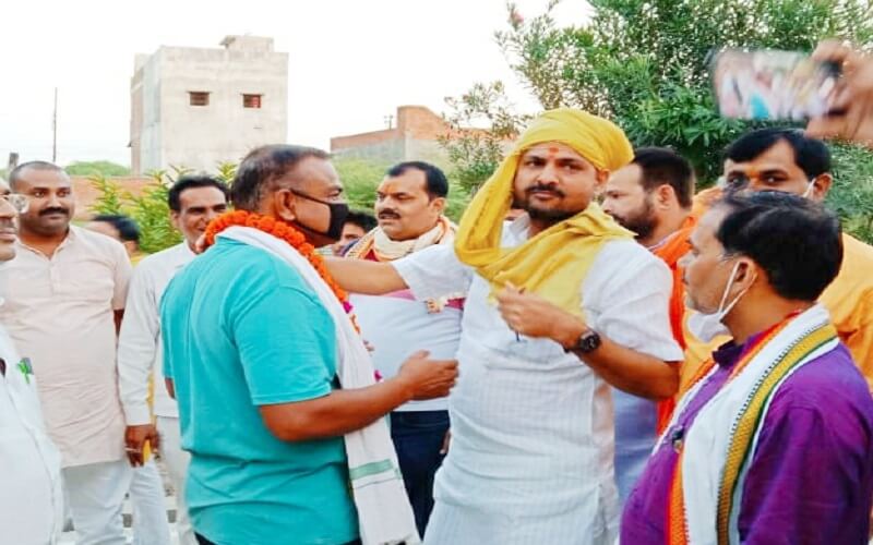 Banda : Sadar MLA Prakash Dwivedi inaugurated roads