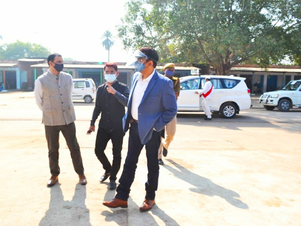 Banda MLC Election : Strict instructions, duty to polling parties of Banda DM, but