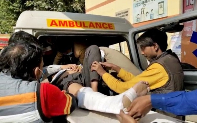 Banda Big News: Advocate dead, assistant registrar seriously injured in two cars collision in Banda