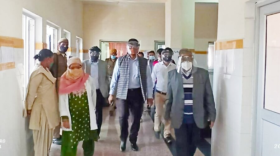 Banda District Magistrate inspected District Women's Hospital