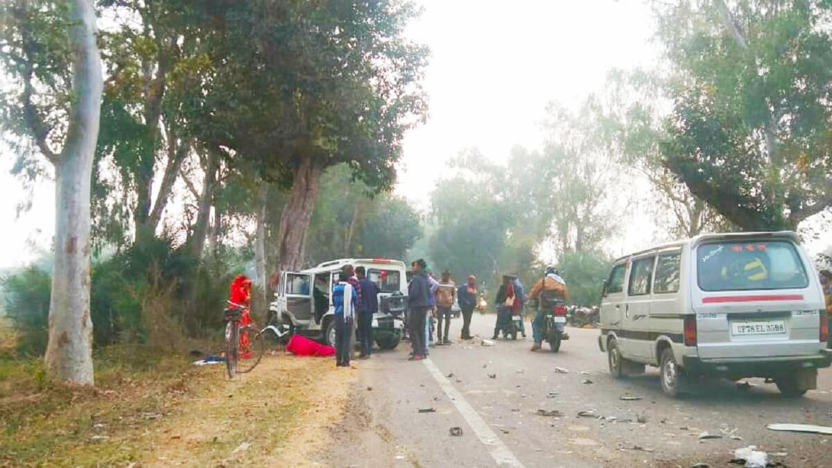 Big accident averted in Banda, 6 injured in collision with groom and bride's car