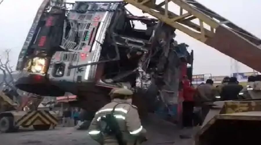 Truck overturns on Scarpies in Kaushambi, 8 people dead