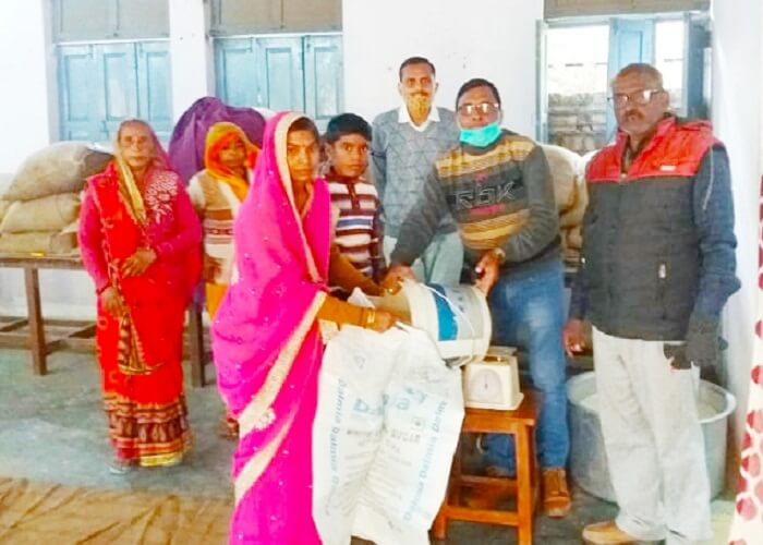 Distribution of MDM ration in GIC College of Banda