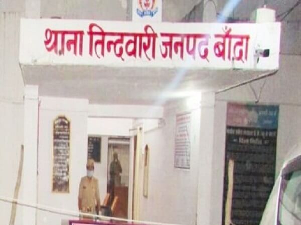 Farmer's deadbody found hanging in Banda's Tindwari