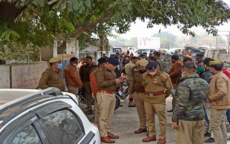 Sensation in Barra, Kanpur : dead body of youth found in unclaimed car, suspected of strangulation