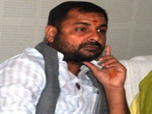 Non-bailable warrant against Banda's Sadar MLA Prakash Dwivedi