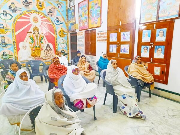 Brahma Baba's Memorial Day was celebrated in Banda by reciting Murali