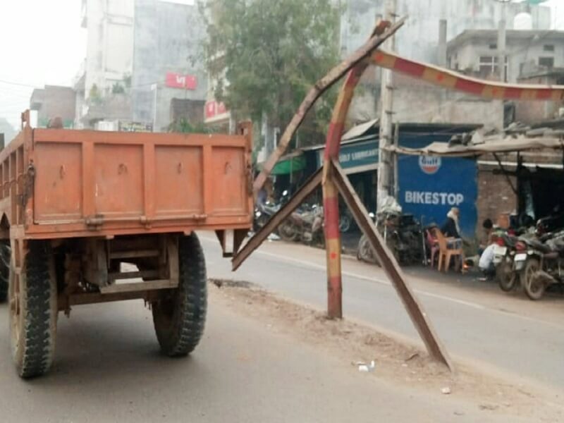 In Banda City broken angle could be reason for accident near Sankat Mochan Temple 