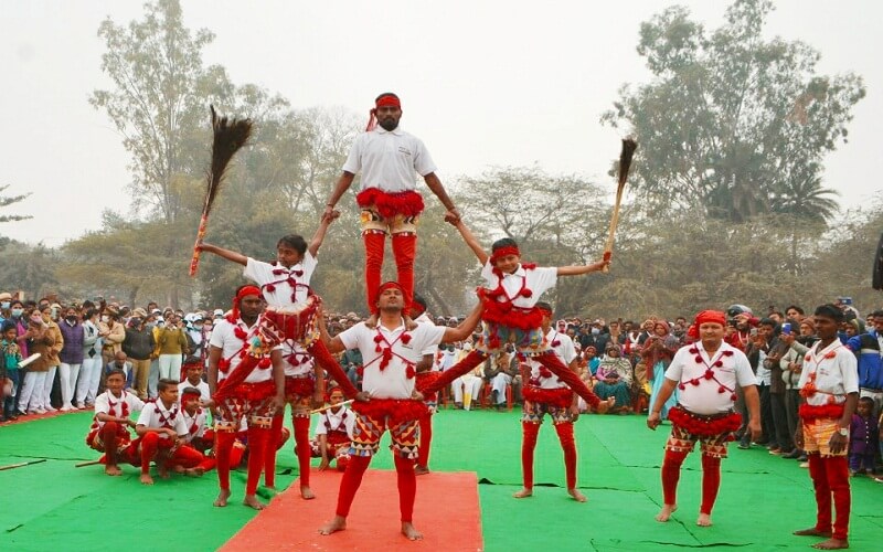 Uttar Pradesh Foundation Day celebrated with great pomp in Banda's JN College
