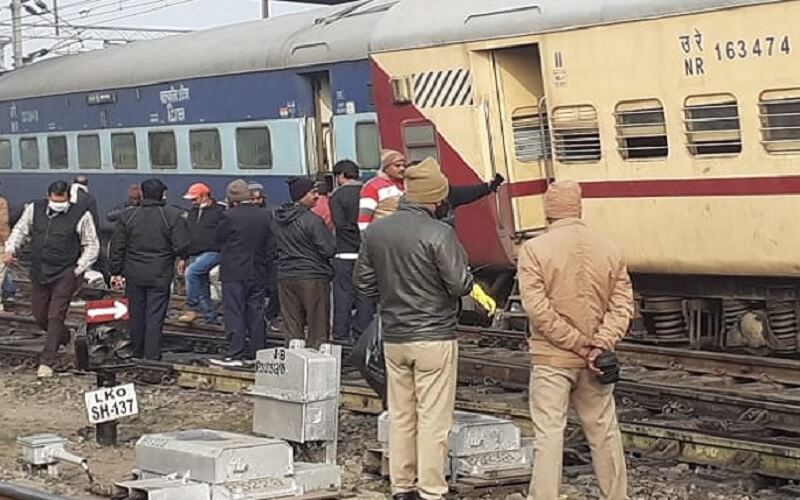 Big train accident postponed in Lucknow, two coaches of Martyr Express derailed