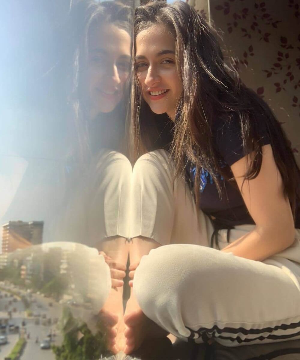 Actress Sanjeeda Sheikh's Hot Photos Raises Internet Temperature, Fans Fury