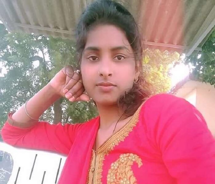 In Lucknow Mohanlalganj deadBody of female police constable found hanging  stationed in 112