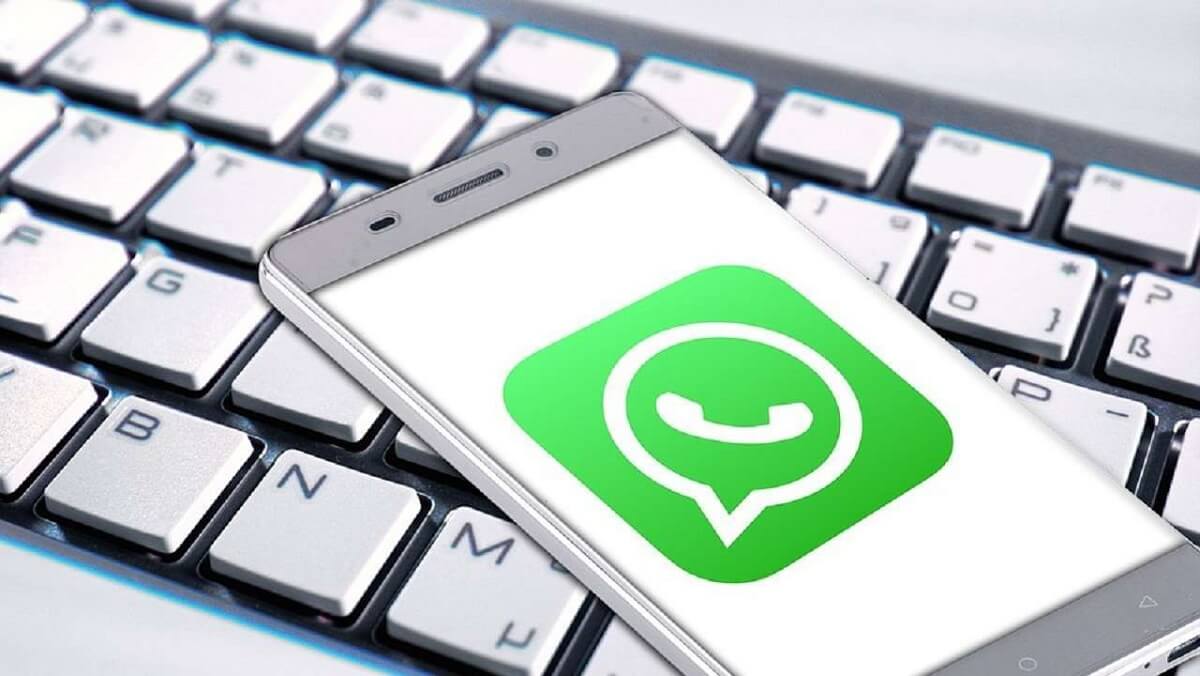 WhatsApp gave this special message to users by applying status