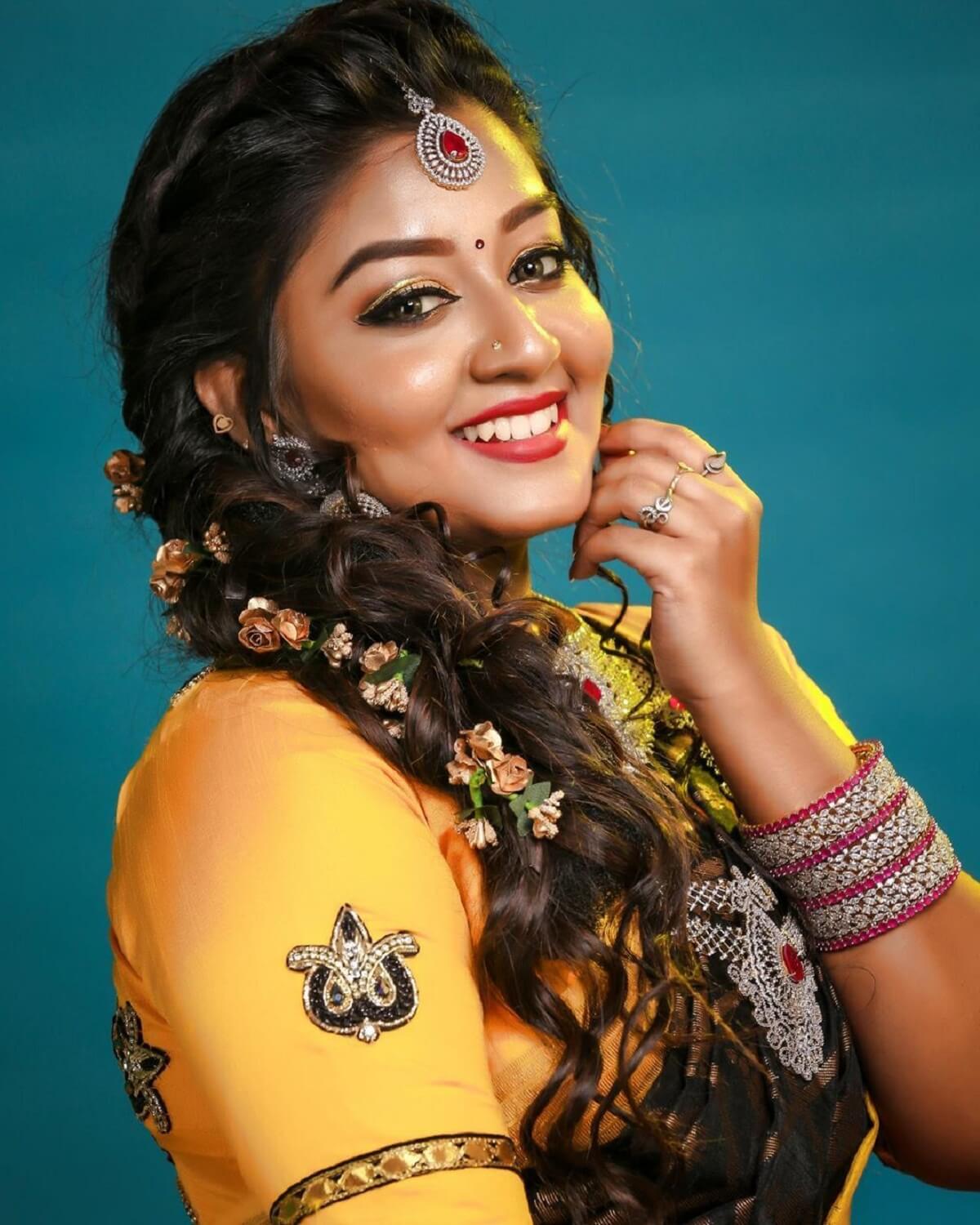 Sizzling avatar of Tamil actress Rema Ashok cast shadow on social media