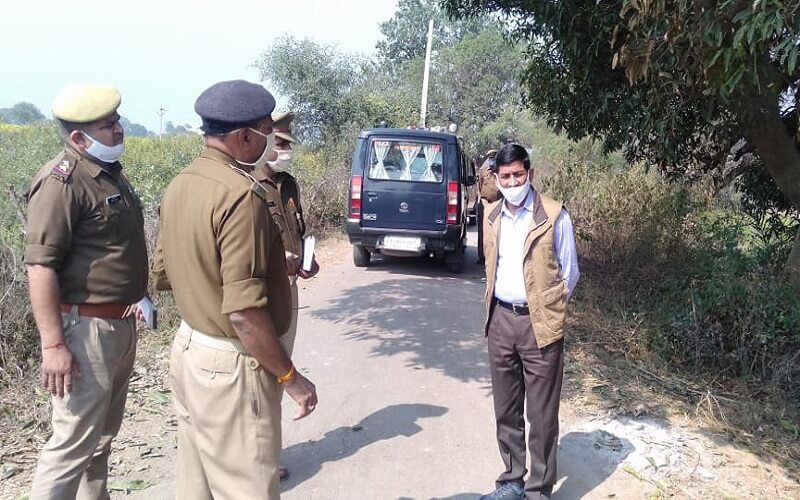 Banda IG reached crime scene spote and meet family of jewellers 