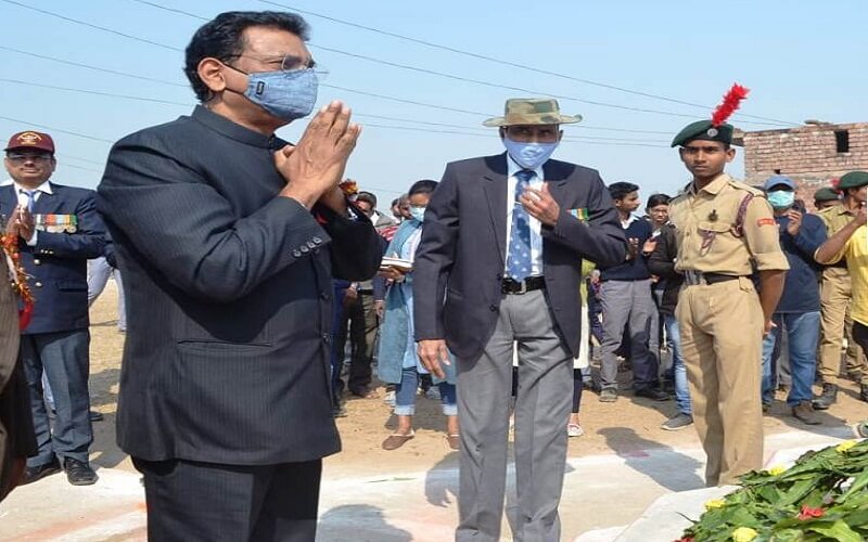 Banda DM pays tribute to martyrs on Chauri-Chaura Centenary celebrations