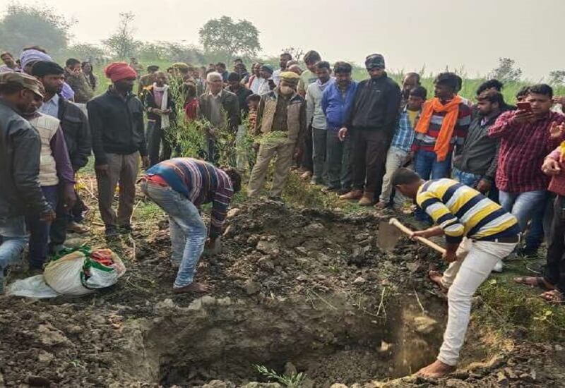 Unnao case : funeral of late aunt-niece took place in presence of commissioner and IG