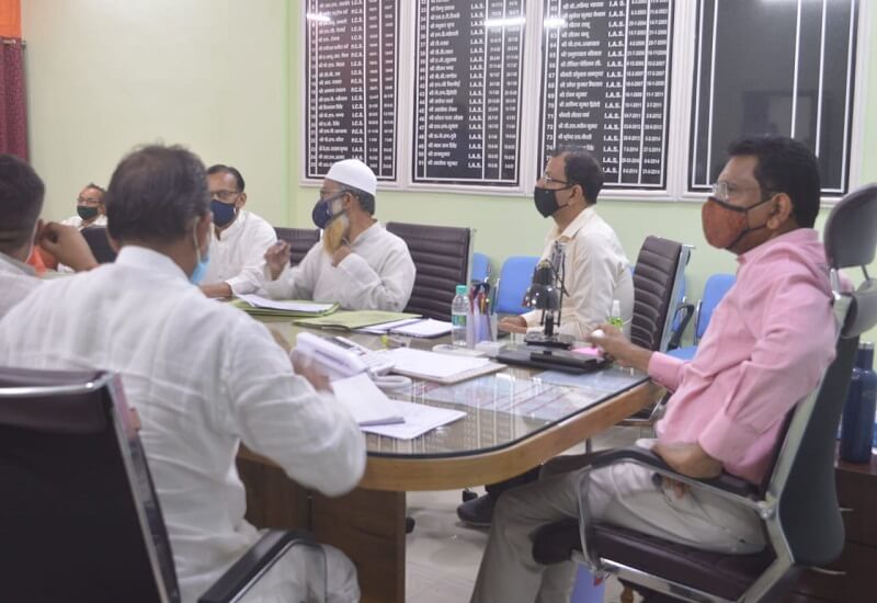 Banda DM called for clarification from non-attendance officers from meeting, salary held