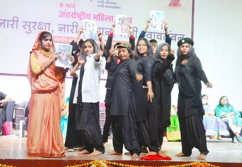 International Women's Divas : program at Banda Medical College boomed