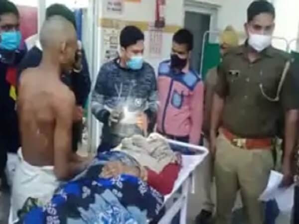 Breaking News Son thrashed mother to death in Banda, police engaged in search