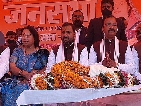 Deputy CM Keshav Prasad Maurya held public meetings in Banda's Atarra and Baberu