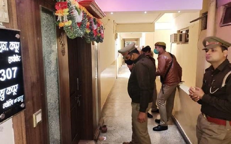 murder of female astrologer Madhu Kapoor stirred up Cuncard apartment in posh area of ​​Kanpur 