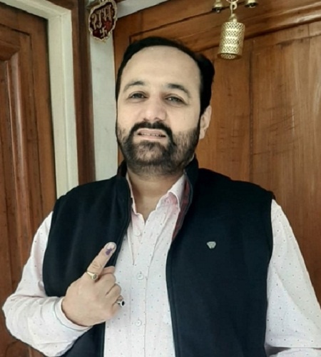 UP Elections 2022 : 57.58% voter turnout till 5 pm in third phase