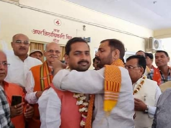 Breaking : BJP candidate Jitendra Singh Sengar wins unopposed in Banda, SP candidate surrenders