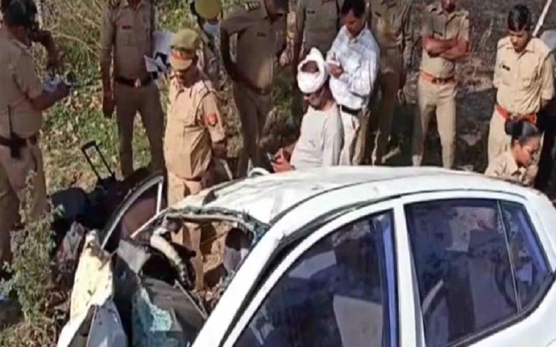 Breaking News : Three killed in horrific accident in Banda, girl critical 