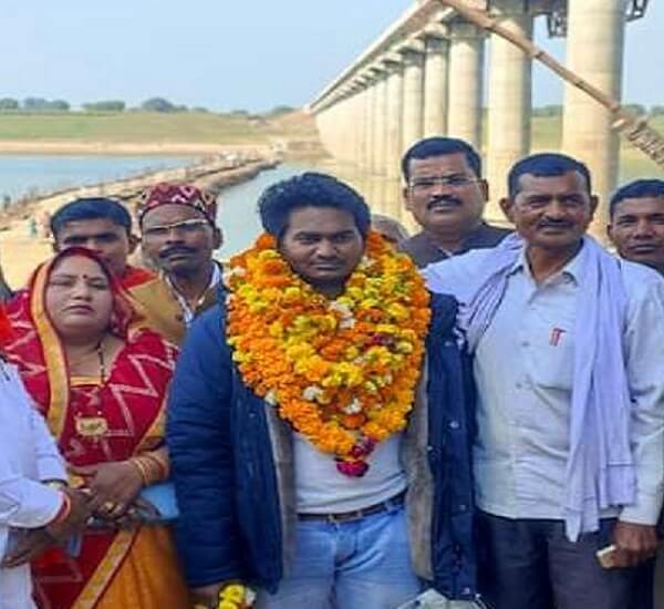 Banda's Alok returned home safely from Ukraine, family's tears spilled