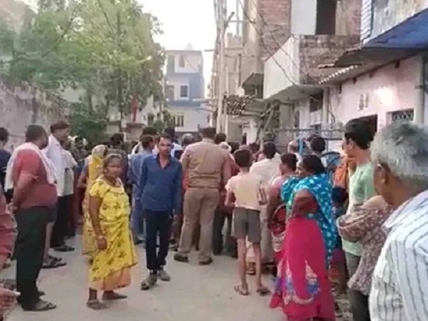 mad lover, who reached Kanpur from Jaipur, burnt himself by pouring petrol, then hugged girlfriend, both of them are in critical condition