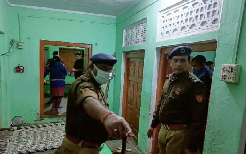 Sensation due to double murder in Bijnor, murder of elderly woman and servant in the house