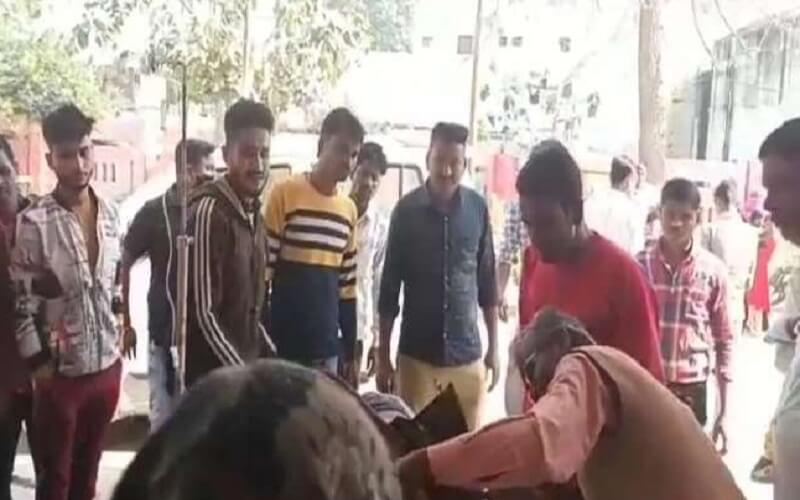 Breaking : Bank friend shot and robbed in broad daylight in Sitapur, injured Lucknow referee