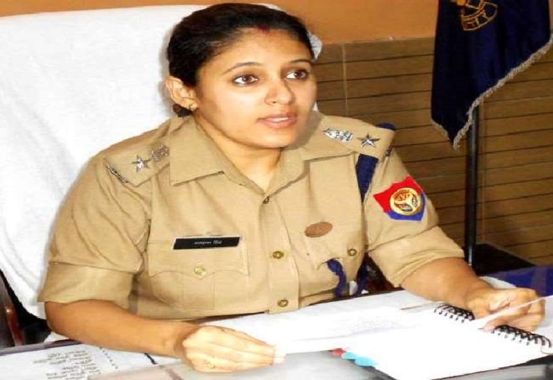 Woman IPS Ankita Singh suspended, Yogi government's big action